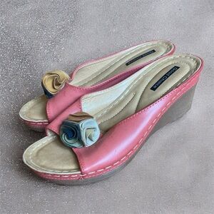 Good Choice Pink and Tan floral open toe wedge sandals rose detail